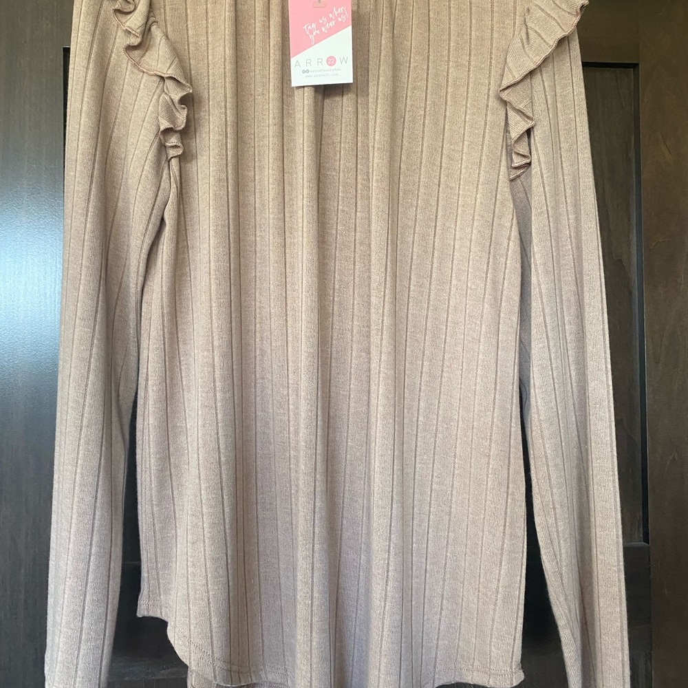Arrow Women's Tan Ruffle Sleeve Top